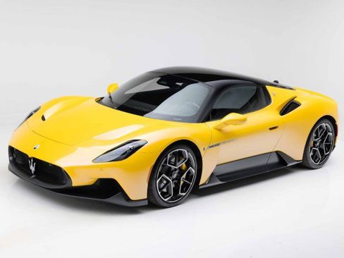 Used 2023 Maserati MC20 Coupe image 1