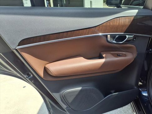 Used 2019 Volvo XC90 T6 Momentum w/ Advanced Package image 10