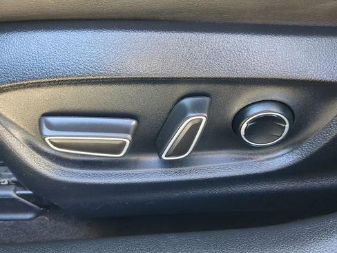 Used 2017 Toyota Prius Four Touring image 29