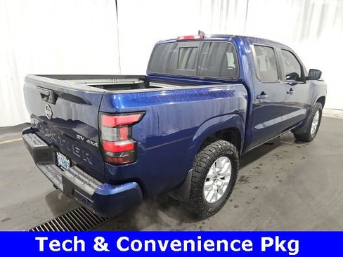 Used 2022 Nissan Frontier SV image 3