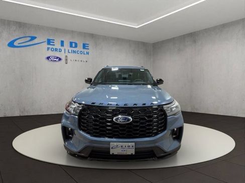 New 2026 Ford Explorer ST-Line w/ ST-Line Street Pack AWD/4WD image 3