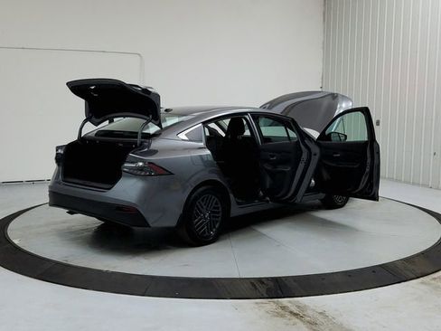 New 2026 Nissan Sentra SV w/ SV Convenience Package FWD image 15