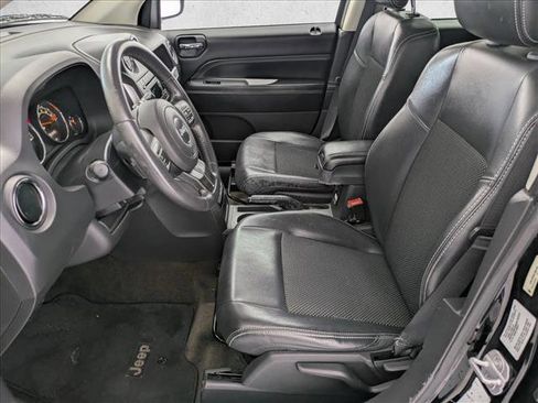 Used 2014 Jeep Compass Latitude image 15