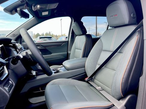 New 2026 GMC Acadia AT4 AWD/4WD image 17