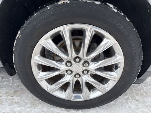 Used 2020 Buick Enclave Essence image 14