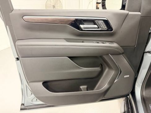 Certified 2026 Chevrolet Suburban Premier AWD/4WD image 22