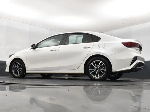 Used 2024 Kia Forte LXS FWD image 12