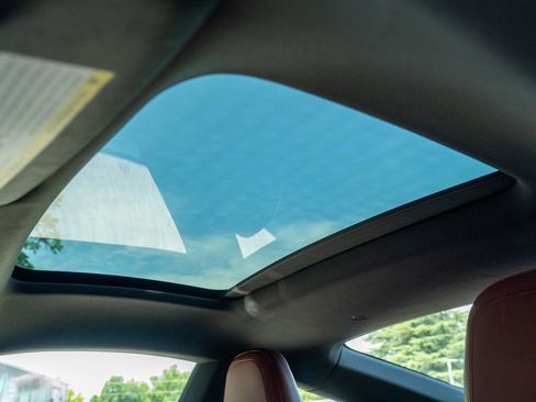 Certified 2022 Porsche 911 Carrera GTS image 32