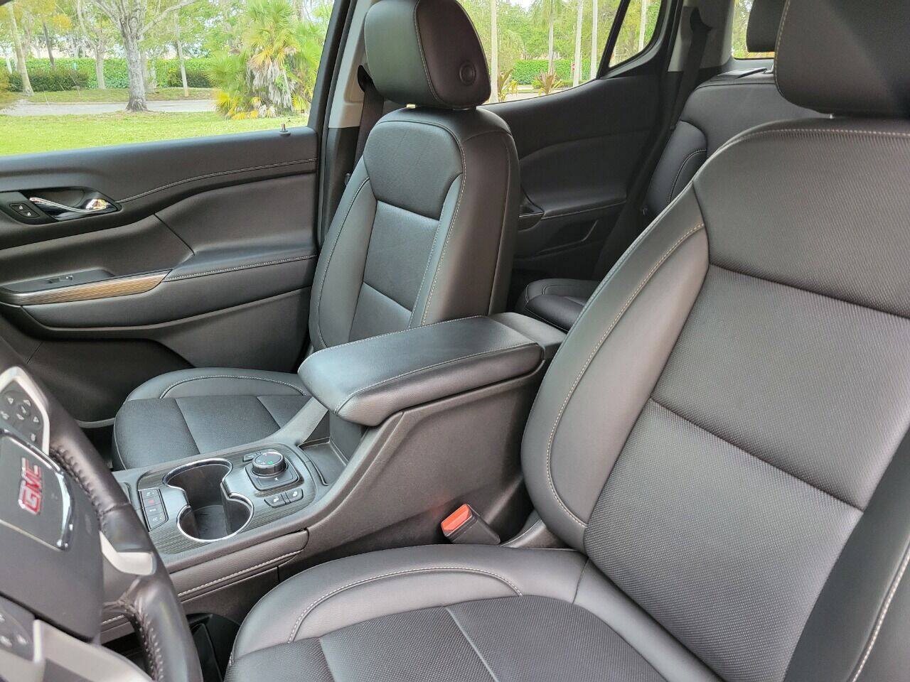Used 2021 GMC Acadia SLT w/ Trailering Package FWD image 17