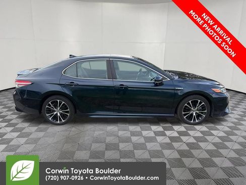 Used 2018 Toyota Camry SE w/ Audio Package FWD image 8