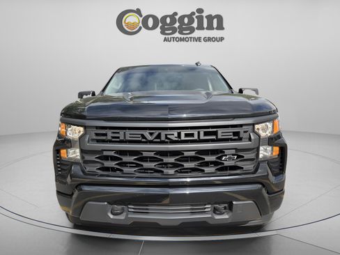 Used 2023 Chevrolet Silverado 1500 Custom AWD/4WD image 8