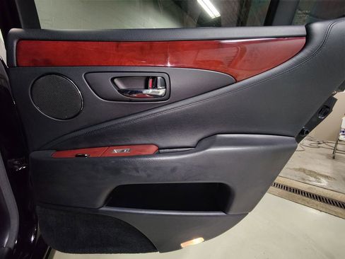 Used 2012 Lexus LS 460 AWD image 16