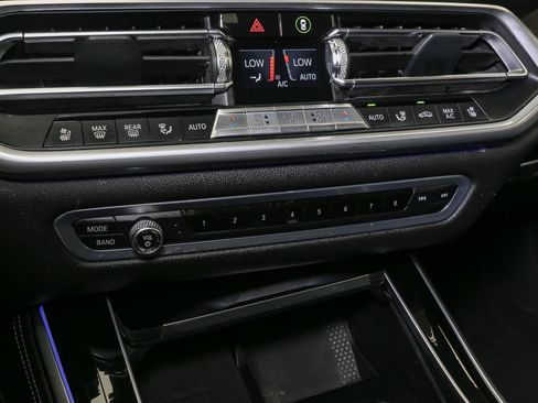 Used 2019 BMW X5 xDrive50i w/ M Sport Package AWD/4WD image 37
