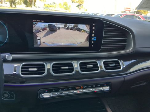 Used 2023 Mercedes-Benz GLS 450 4MATIC image 25