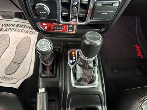 Used 2020 Jeep Gladiator Rubicon w/ Cold Weather Group image 31