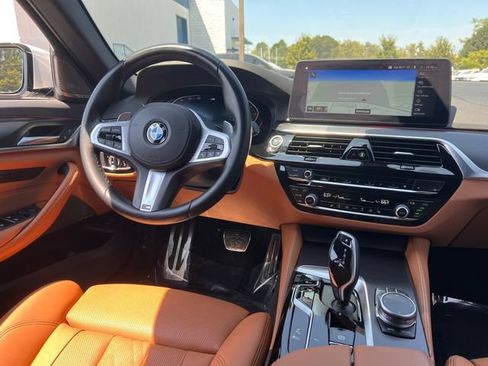 Used 2022 BMW 530i w/ M Sport Package RWD image 18