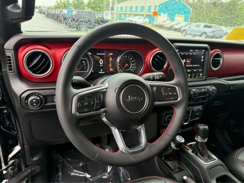 Used 2023 Jeep Gladiator Rubicon w/ Cold Weather Group AWD/4WD image 13