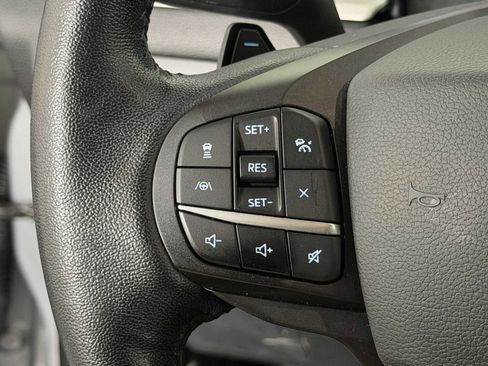 Used 2020 Ford Explorer XLT w/ Equipment Group 202A AWD/4WD image 26