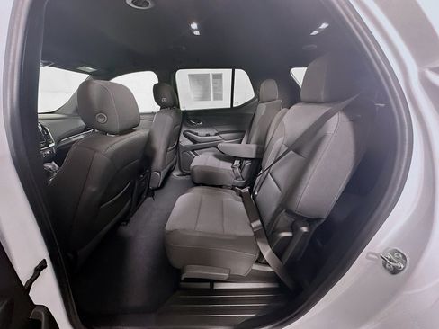Used 2023 Chevrolet Traverse LT image 26