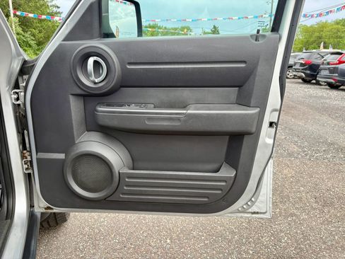 Used 2011 Dodge Nitro Heat AWD/4WD image 13