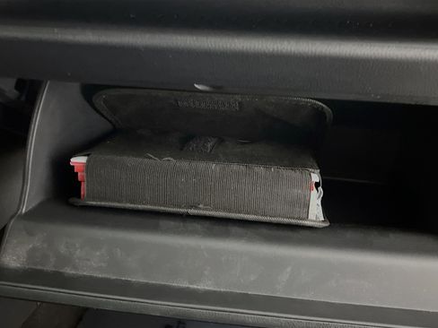 Used 2025 Toyota RAV4 LE image 34