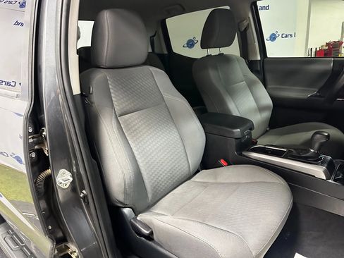 Used 2021 Toyota Tacoma SR5 image 29