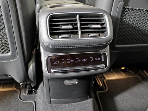 Used 2025 Mercedes-Benz GLS 450 GLS 450 image 29