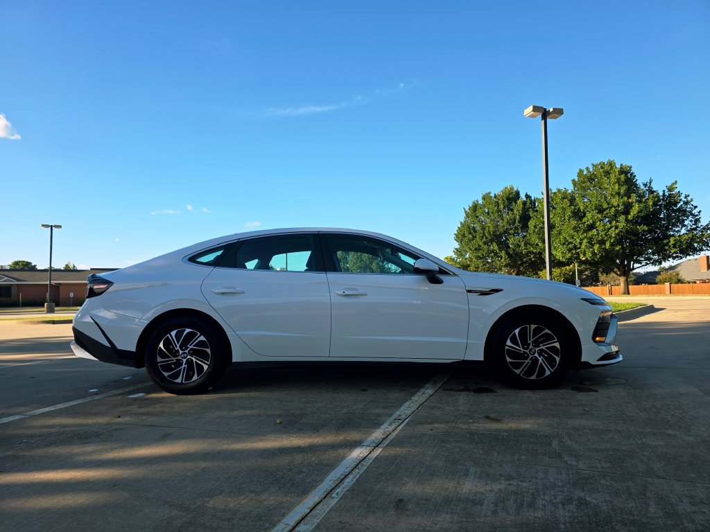 Used 2026 Hyundai Sonata Blue FWD image 21