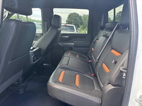 Used 2022 GMC Sierra 2500 AT4 w/ AT4 Preferred Package AWD/4WD image 17