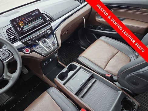 Used 2025 Honda Odyssey Elite image 14