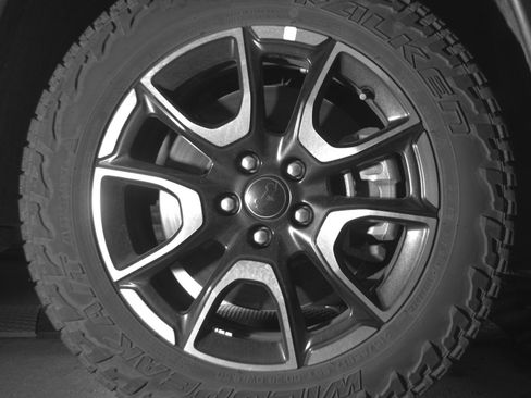 Used 2025 Jeep Compass Trailhawk image 13