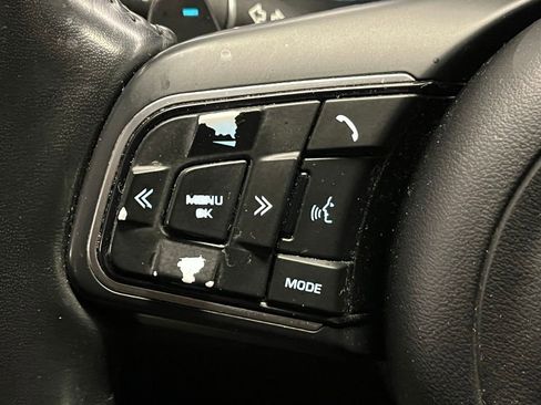 Used 2017 Jaguar F-PACE Prestige image 22