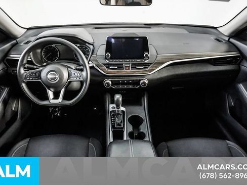 Used 2025 Nissan Altima 2.5 SV FWD image 22