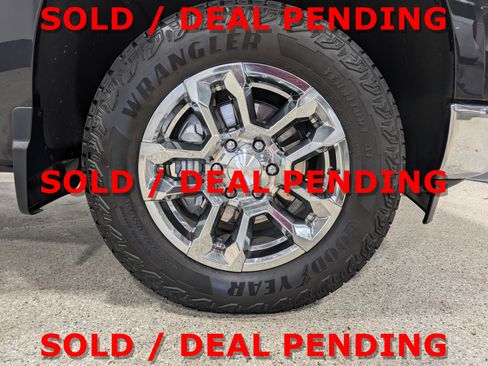 Used 2024 Chevrolet Silverado 1500 LT image 12