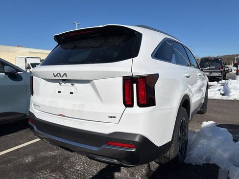 New 2026 Kia Sorento S image 3