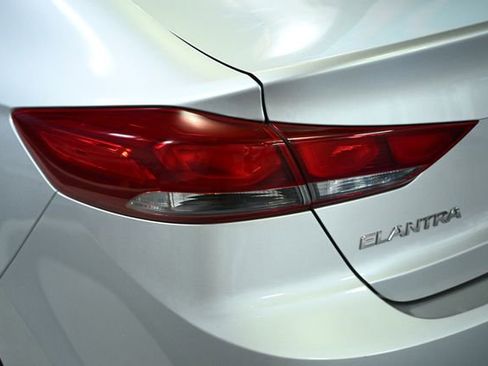 Used 2018 Hyundai Elantra Value Edition image 13