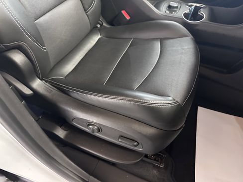 Used 2022 GMC Terrain SLT image 45