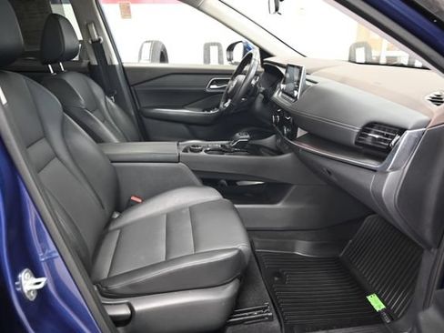 Used 2021 Nissan Rogue SV AWD/4WD image 11