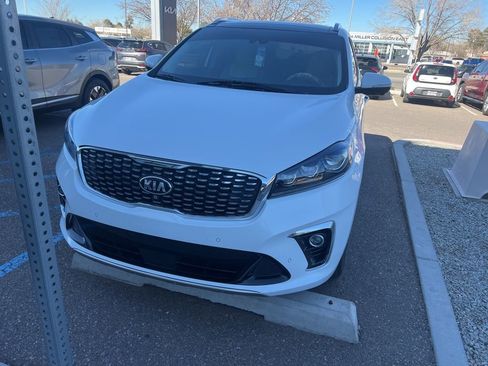 Used 2019 Kia Sorento SX w/ SX Touring Package image 4