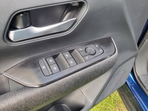 New 2026 Nissan Kicks SV image 19