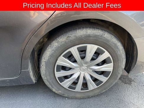 Used 2020 Toyota Camry L FWD image 3