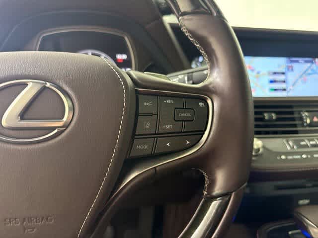 Used 2018 Lexus LS 500 AWD w/ Luxury Package image 25