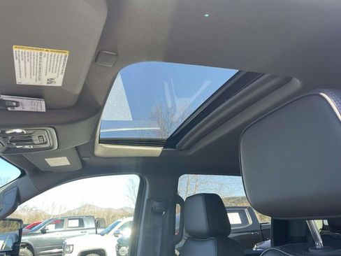 Used 2025 GMC Sierra 2500 Denali w/ Denali Reserve Package image 18
