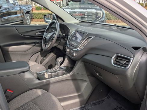 Used 2022 Chevrolet Equinox LT image 22