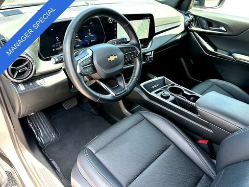 Used 2026 Chevrolet Equinox LT w/ Convenience Package II FWD image 13