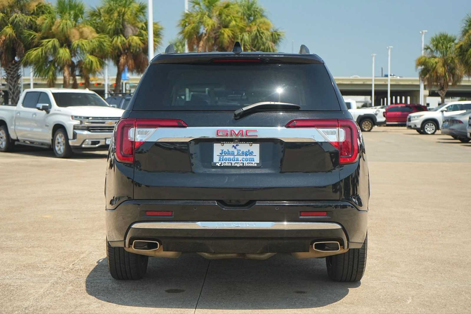 Used 2023 GMC Acadia Denali FWD image 5