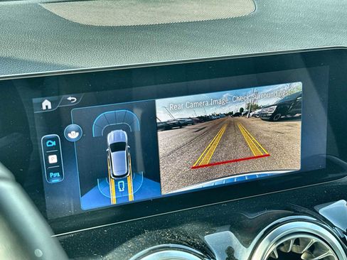 Certified 2025 Mercedes-Benz GLA 250 image 27