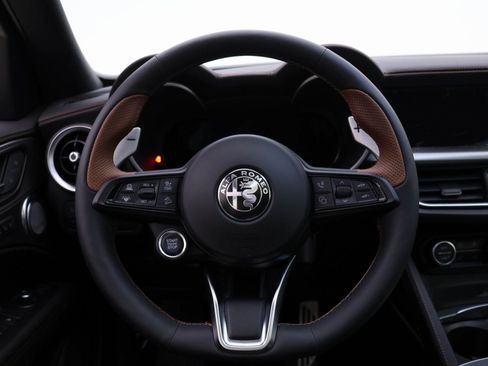 New 2025 Alfa Romeo Stelvio Sprint AWD/4WD image 14