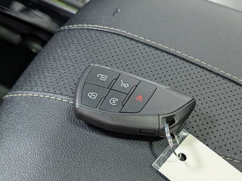 Used 2025 Chevrolet Traverse High Country w/ LPO, Floor Liner Package AWD/4WD image 29