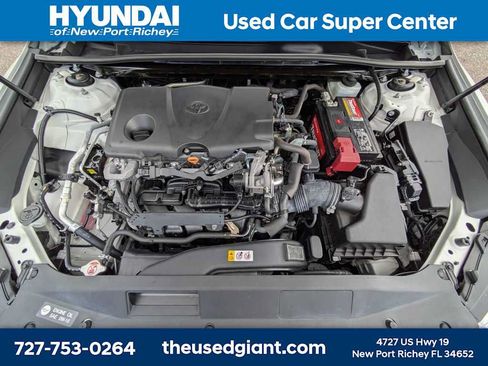 Used 2019 Toyota Camry LE FWD image 13